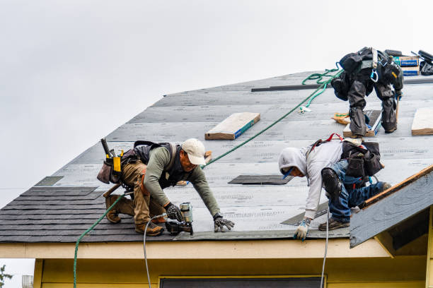 Professional Gutter Installation technician working in Pompton Lakes, NJ